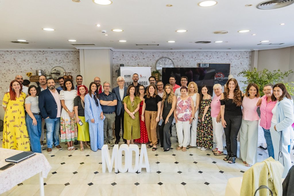 II Encuentro "Escuchando a la industria" y jornada "Empresa en movimiento: del producto a la estrategia"